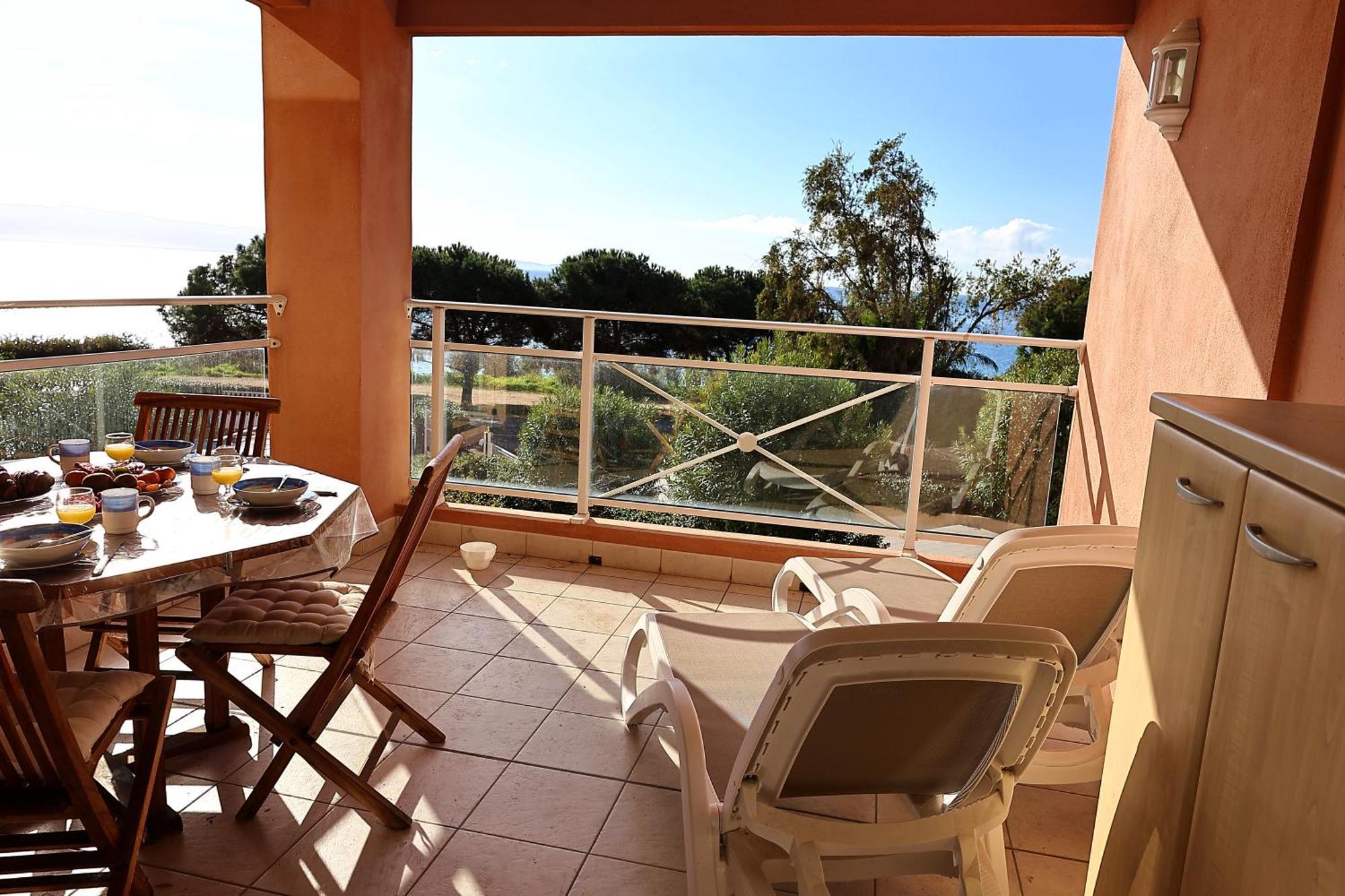 Superbe T2 Vue Mer - Piscine & Plage A 100M Ajaccio  Kültér fotó